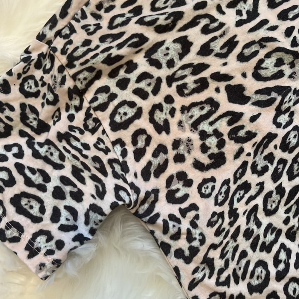 Soft pink T-shirt with leopard print, from Love, Fire - Picture 2 of 3